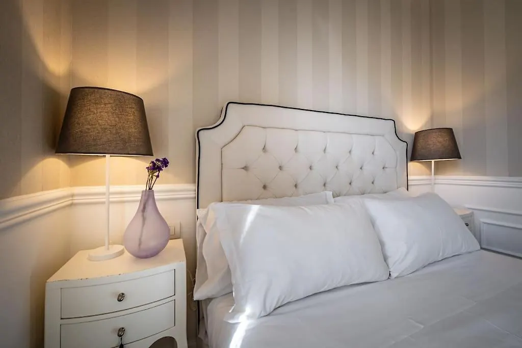 Luxury Villa Tolomei Gucci With Spa San Jacopo al Girone 0*,