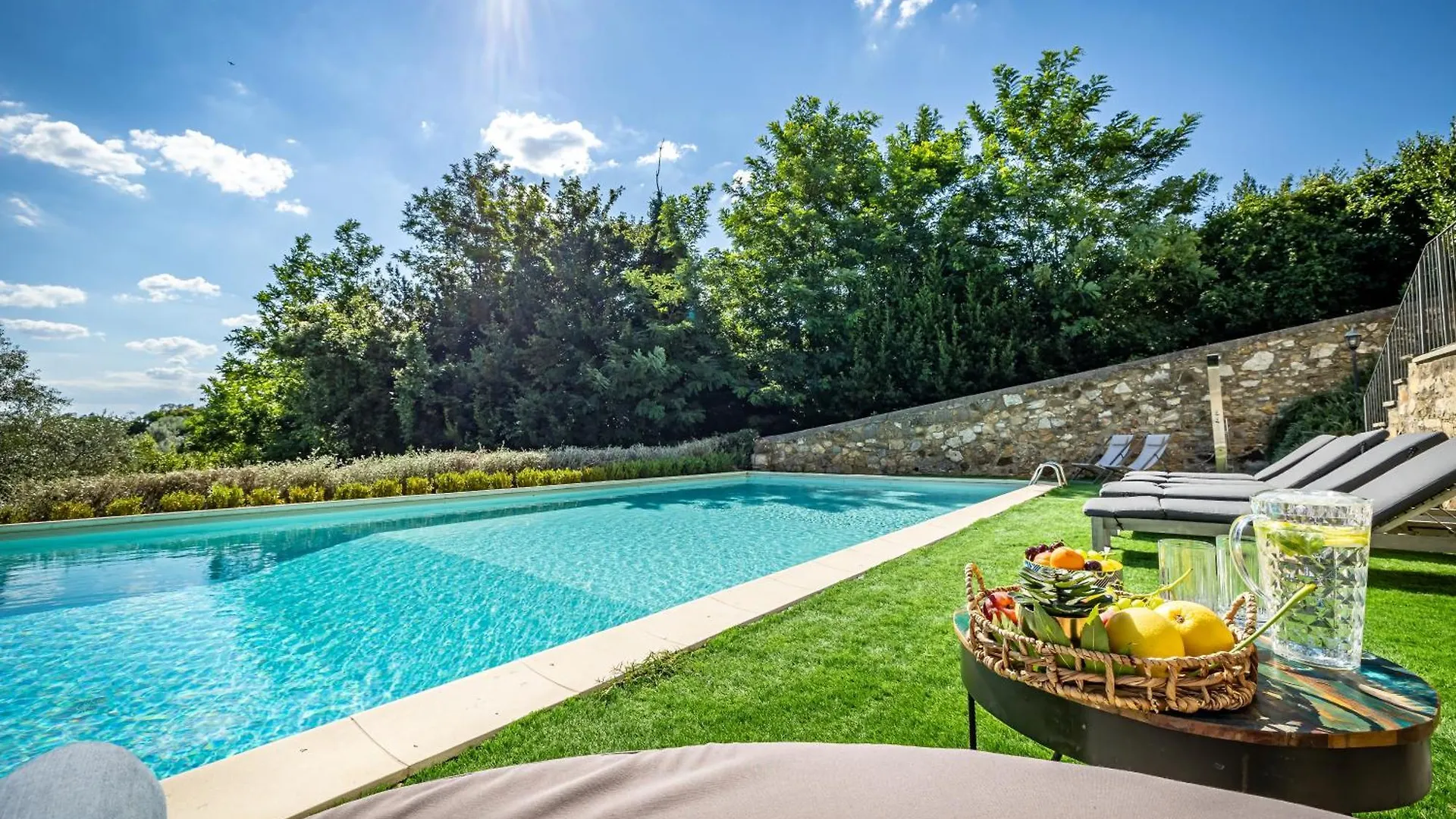 Luxury Villa Tolomei Gucci With Spa San Jacopo al Girone 0*,