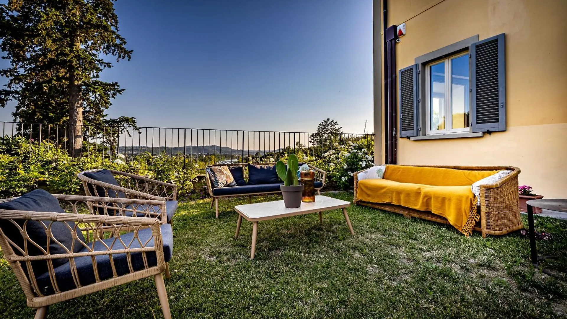 Gospodarstwo wiejskie Luxury Villa Tolomei Gucci With Spa San Jacopo al Girone
